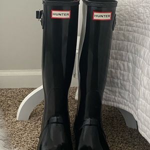 Authentic black Tall Hunter Boots Size 8 !